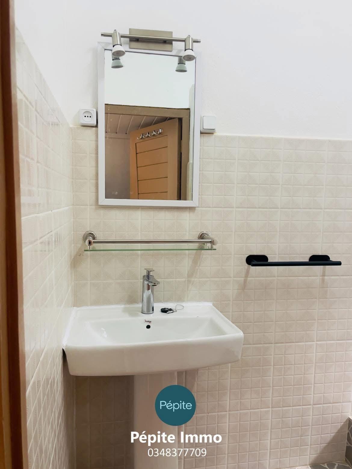 Location · Appartement T3 avec garage · Iavoloha, Antananarivo - photo 1
