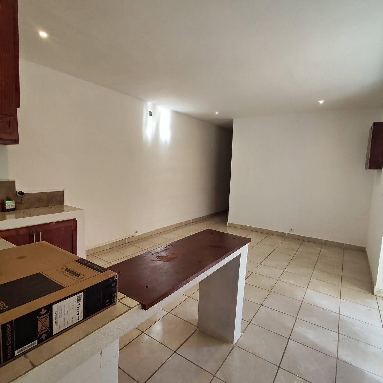 Location · Villa basse avec jardin · Amboanjobe (RN7), Antananarivo - photo 1