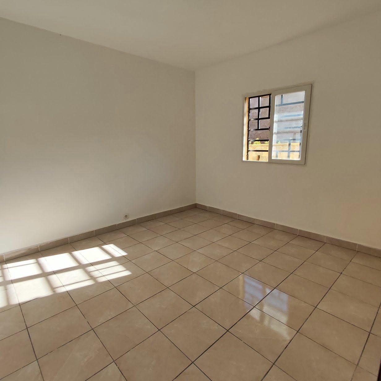 Location · Villa basse avec jardin · Amboanjobe (RN7), Antananarivo - photo 5