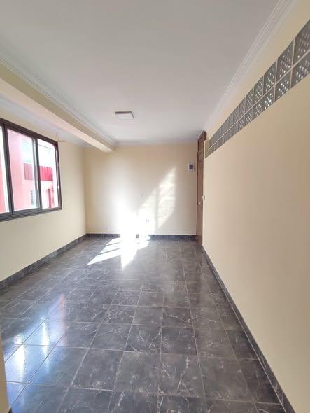 Location · Bureaux 14 pièces en plein centre-ville · Tsaralalana, Antananarivo - photo 4