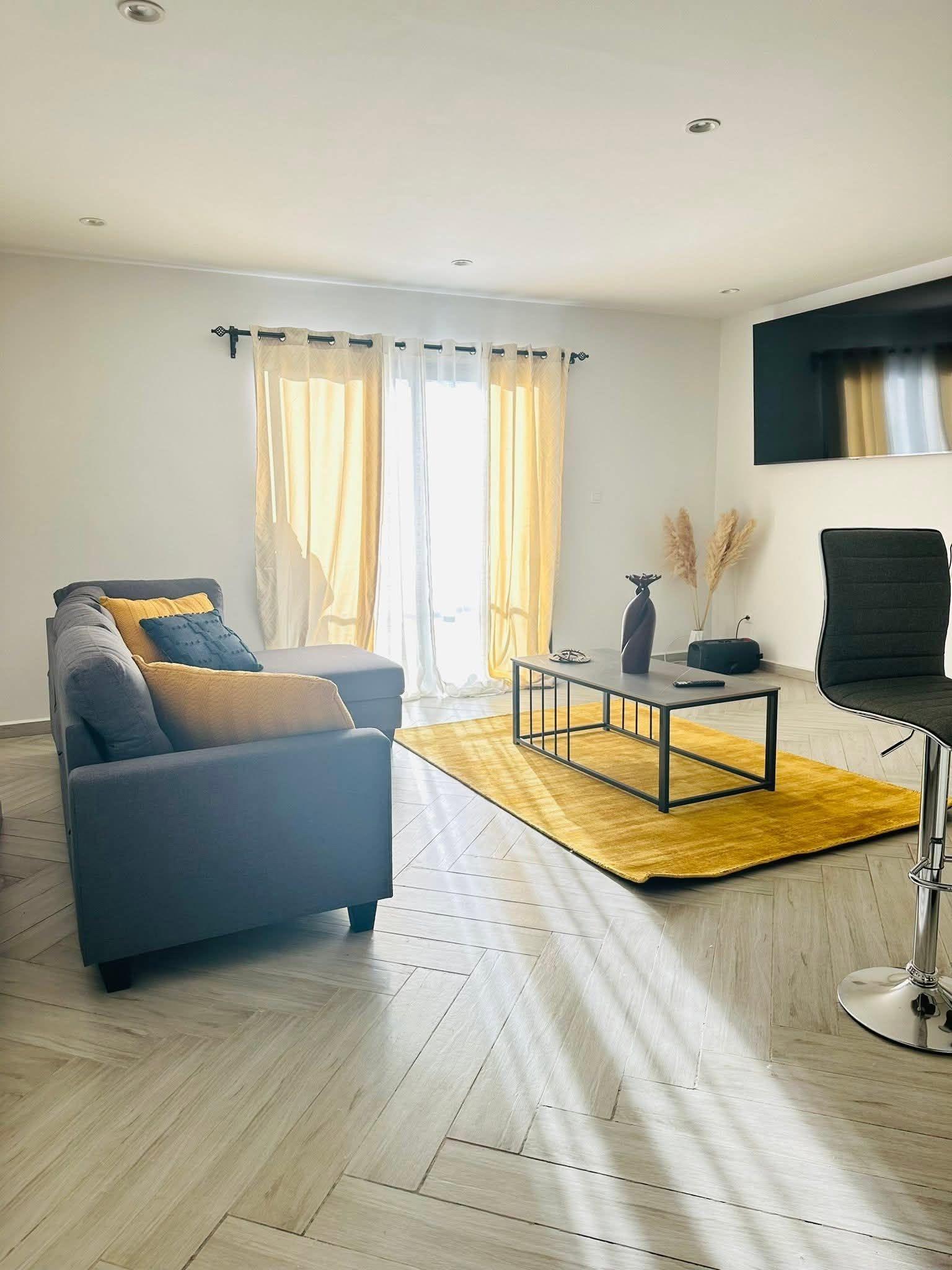 Location · Appartement meublé (3 chambres) · Mandrosoa Ivato, Antananarivo - photo 3