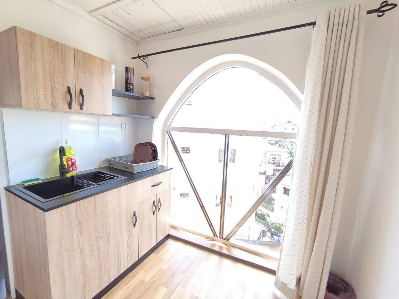 Location · Studios meublés (Jirama inclus) · Mahazoarivo, Antananarivo - photo 4