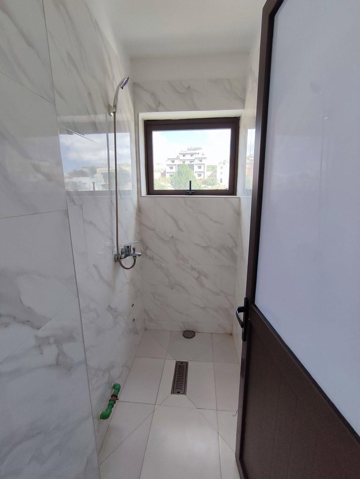 Location · Bureau open space 500 m² · Iavoloha, Antananarivo - photo 2