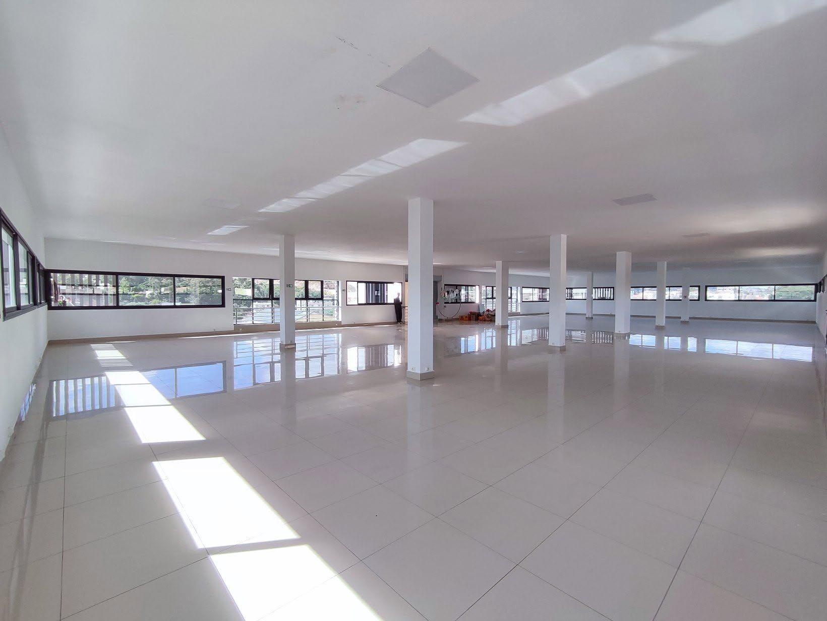 Location · Bureau open space 500 m² · Iavoloha, Antananarivo - photo 4