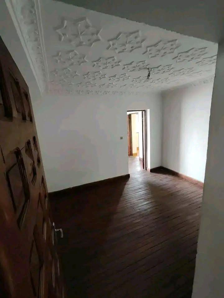 Location · Étage 4 pièces bord de route (70 m²) · Avaradoha, Antananarivo - photo 3