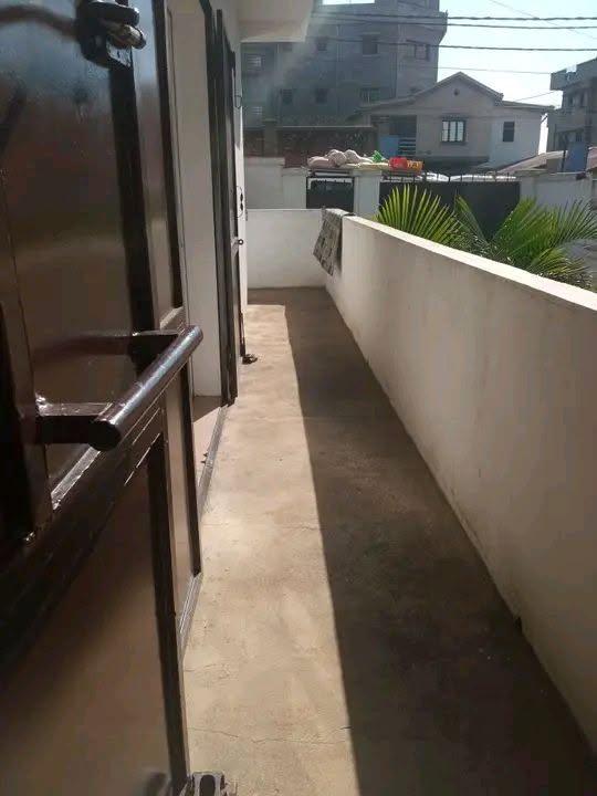 Location · Bureau 1er étage bord de route · Amboditsiry, Antananarivo - photo 2