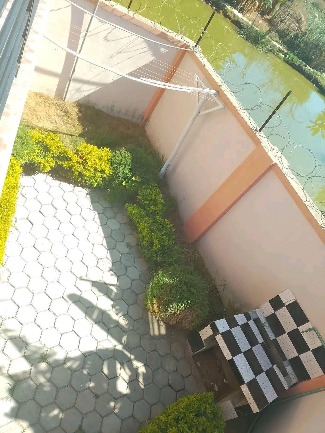 Location · Maison en étage 2 chambres · Andranomena, Antananarivo - photo 7