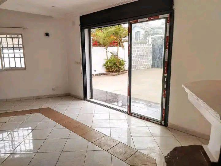 Location · Villa à étage 4 chambres · Talatamaty, Antananarivo - photo 3