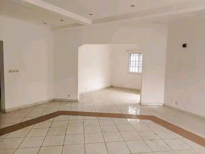 Location · Villa à étage 4 chambres · Talatamaty, Antananarivo - photo 4