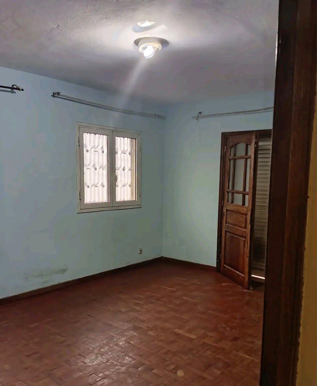 Location · Appartement T4 (1er étage) bord de route · Talatamaty, Antananarivo - photo 2