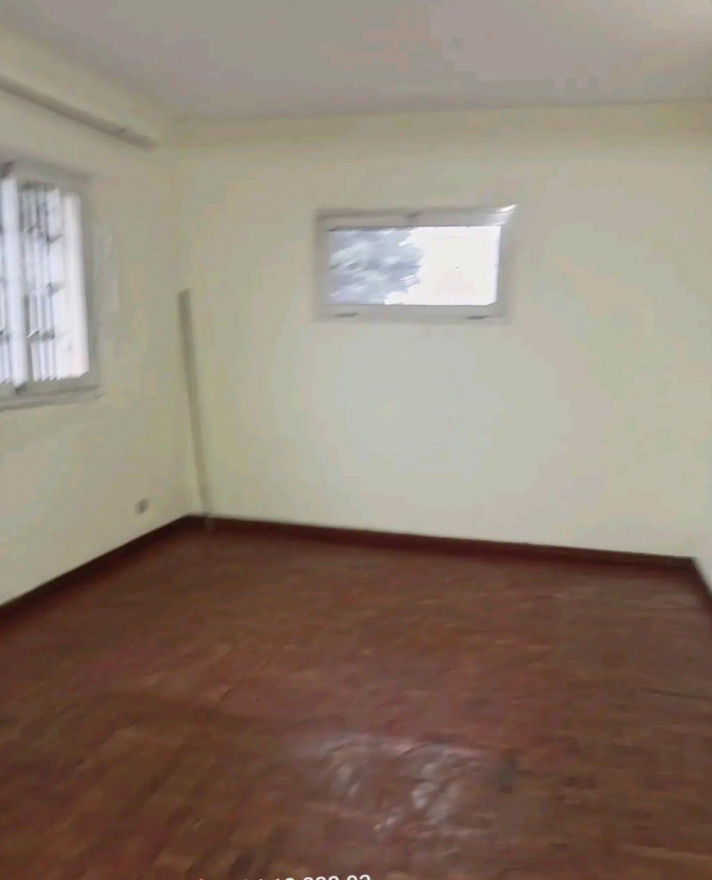 Location · Appartement T4 (1er étage) bord de route · Talatamaty, Antananarivo - photo 3