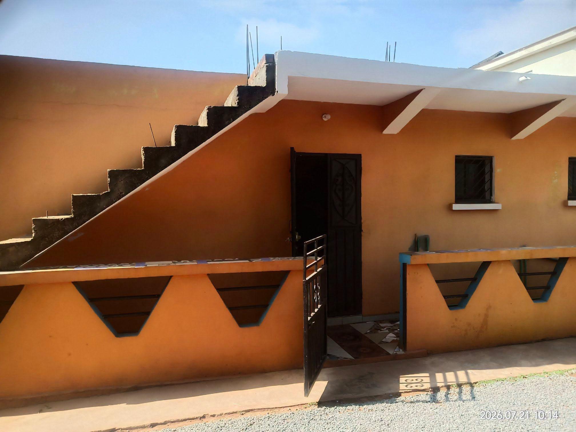 Location · Villa basse 3 chambres + dépendance · Ambohibao, Antananarivo - photo 2