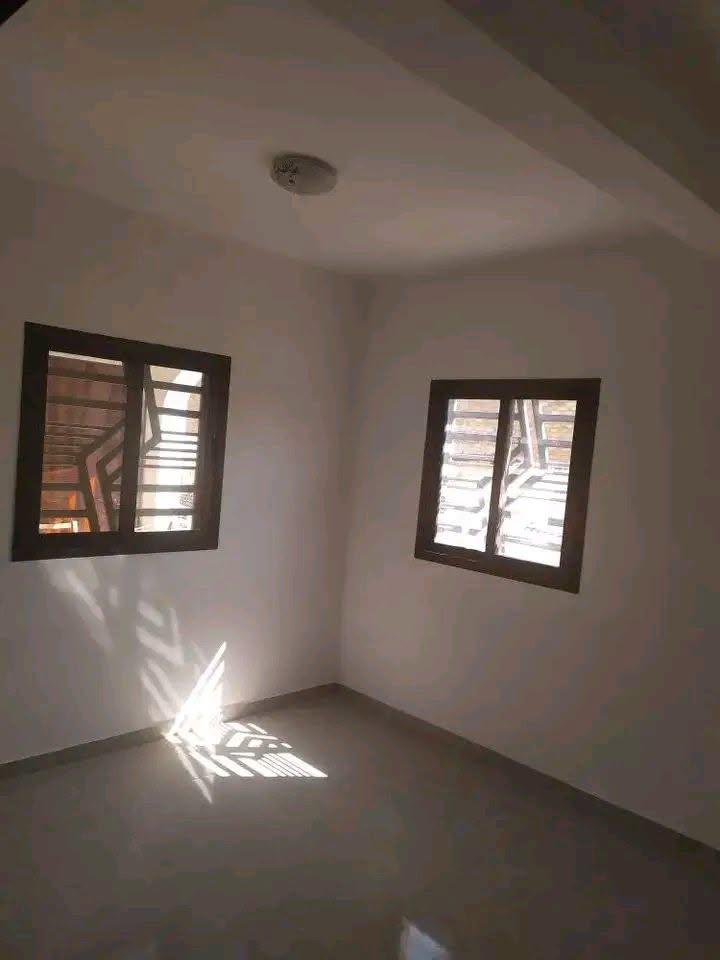 Location · Appartement T3 (1er étage) · Mandrosoa Ivato, Antananarivo - photo 2