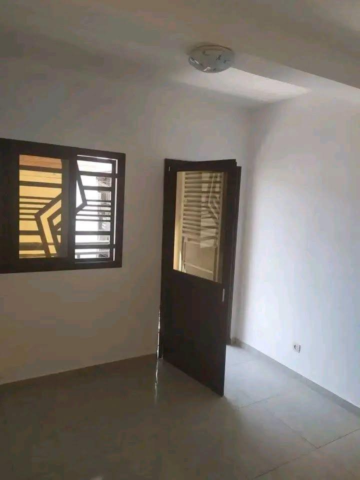 Location · Appartement T3 (1er étage) · Mandrosoa Ivato, Antananarivo - photo 5