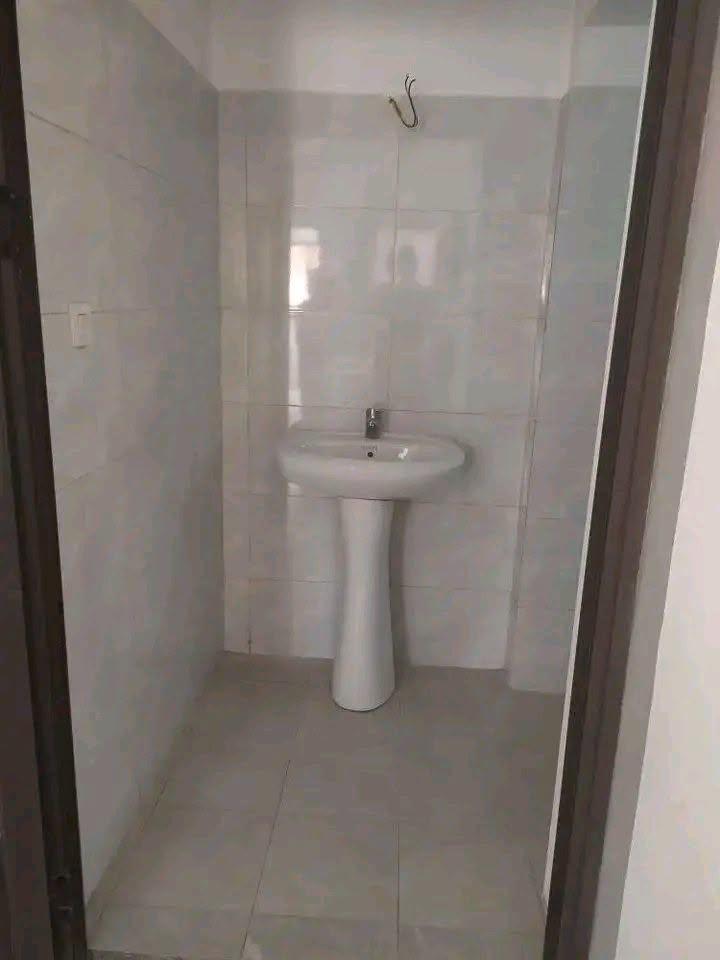 Location · Appartement T3 (1er étage) · Mandrosoa Ivato, Antananarivo - photo 7