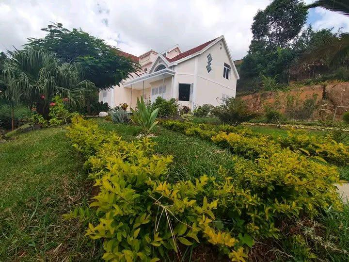 Location · Villa F7 avec grand jardin · Ambohimangakely, Antananarivo - photo 2