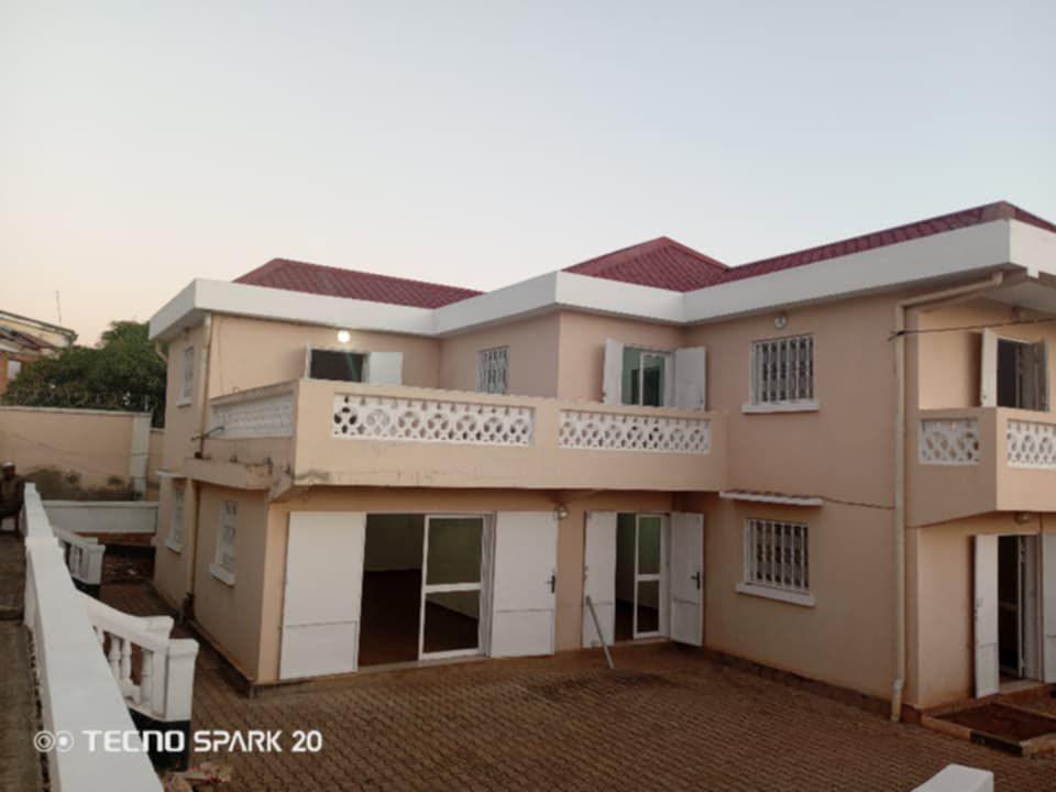 Location · Belle villa 4 chambres · Ambohibao Antehiroka, Antananarivo - photo 2