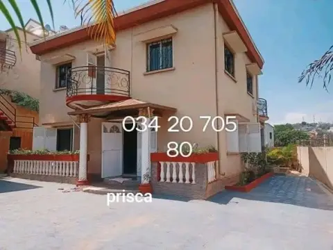 Maison 4 ch. à louer — Ambatolampy — 2 000 000 Ar | Fonenako