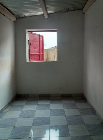 Trano Ahofa 1 ch. à louer — Ampitatafika - photo 2