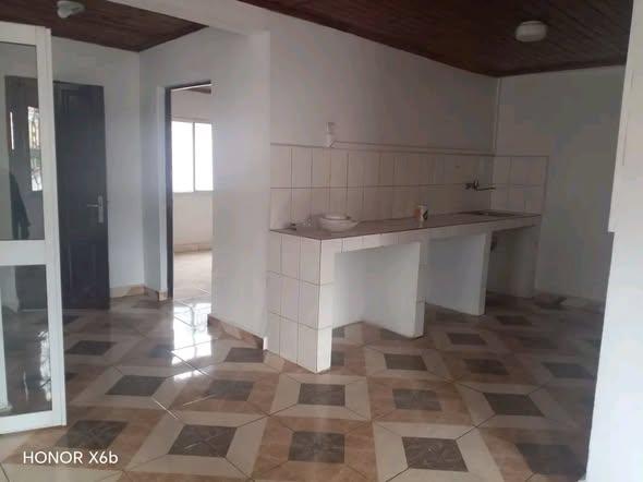 Appartement 2 ch. à louer — Ambatoroka - photo 2