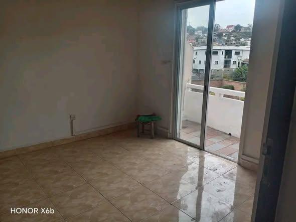 Appartement 2 ch. à louer — Ambatoroka - photo 3
