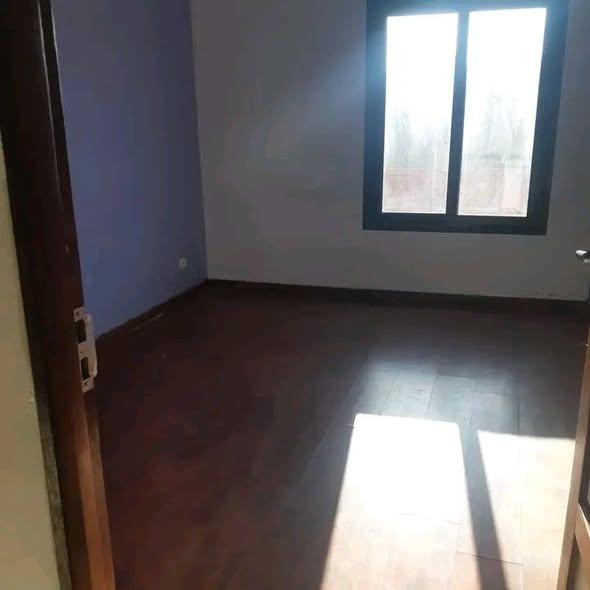 Appartement 5 ch. à louer — Ambohitsoa - photo 4
