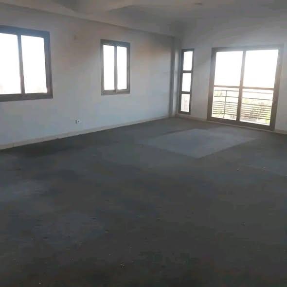 Appartement 5 ch. à louer — Ambohitsoa - photo 5