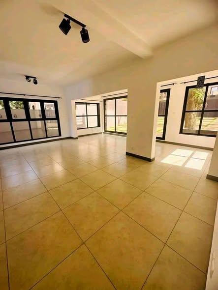 Maison 5 ch. à vendre — Iavoloha - photo 2