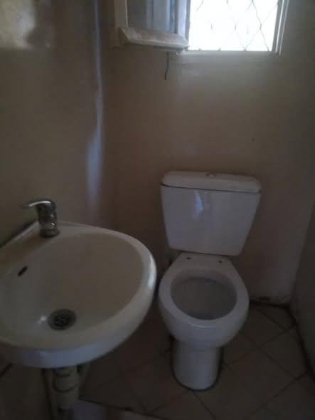 Trano Ahofa à louer — Ambodivoanjo - photo 2