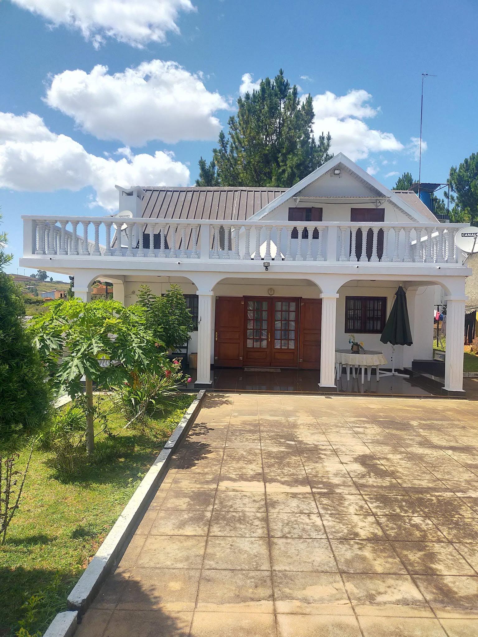 Location · Villa F4 · Lazaina, Antananarivo - photo 1