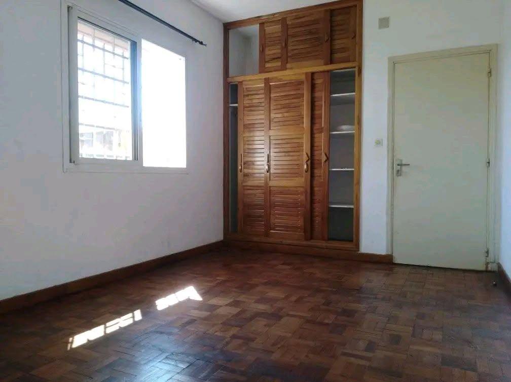 Location · Appartement · Ampandrianomby, Antananarivo - photo 3
