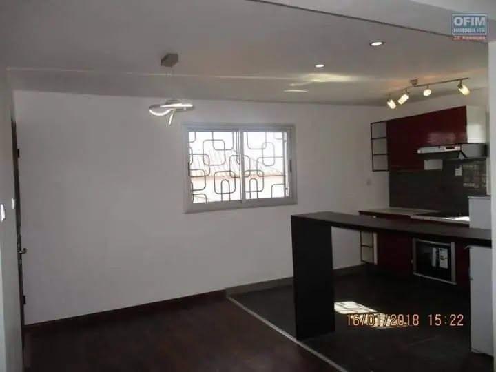 Location · Appartement · Ambohimiandra, Antananarivo - photo 1