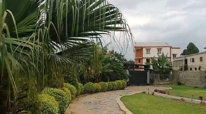 Location · Grande villa · By Pass, Antananarivo - photo 4
