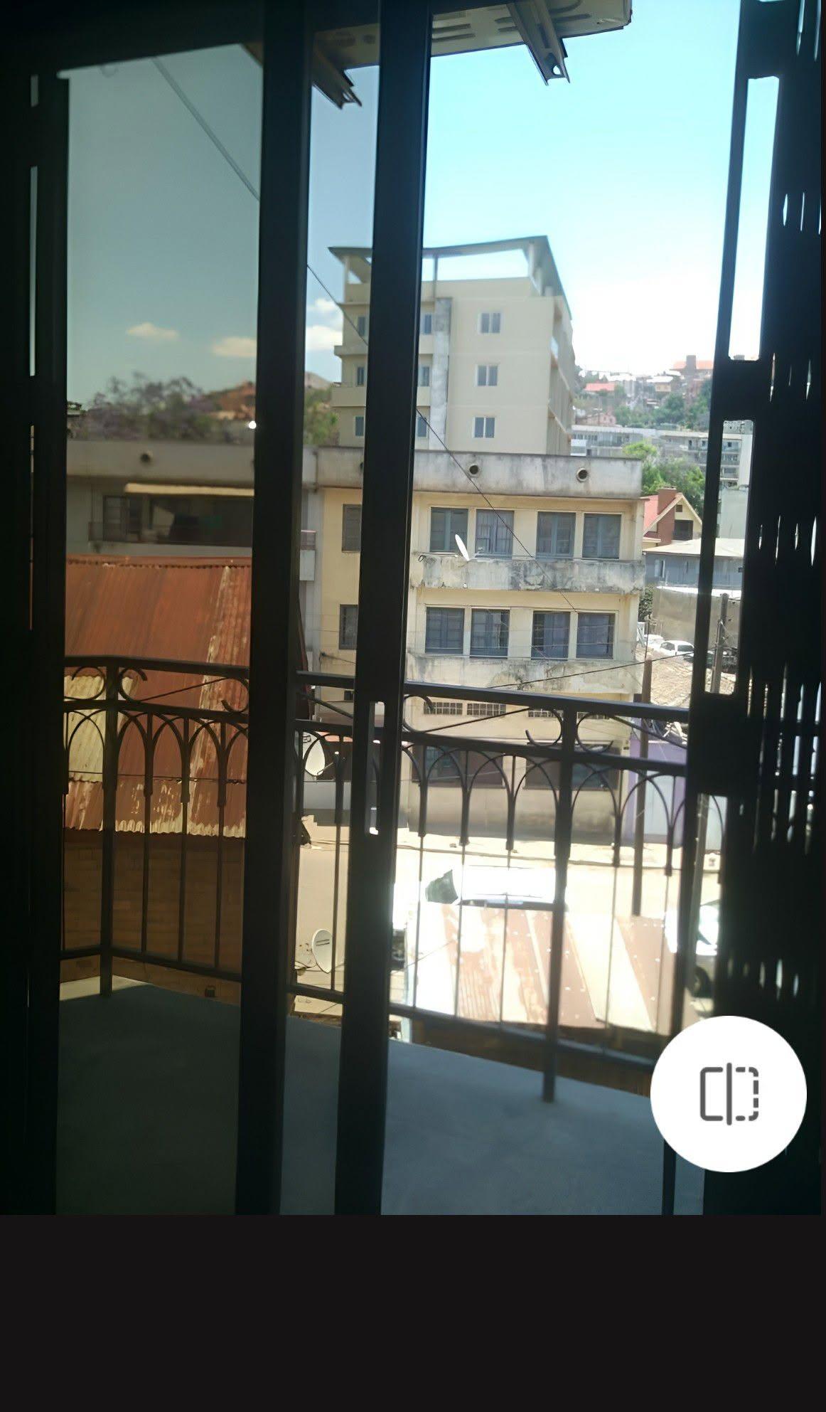Location · Appartement · Antsakaviro, Antananarivo - photo 3