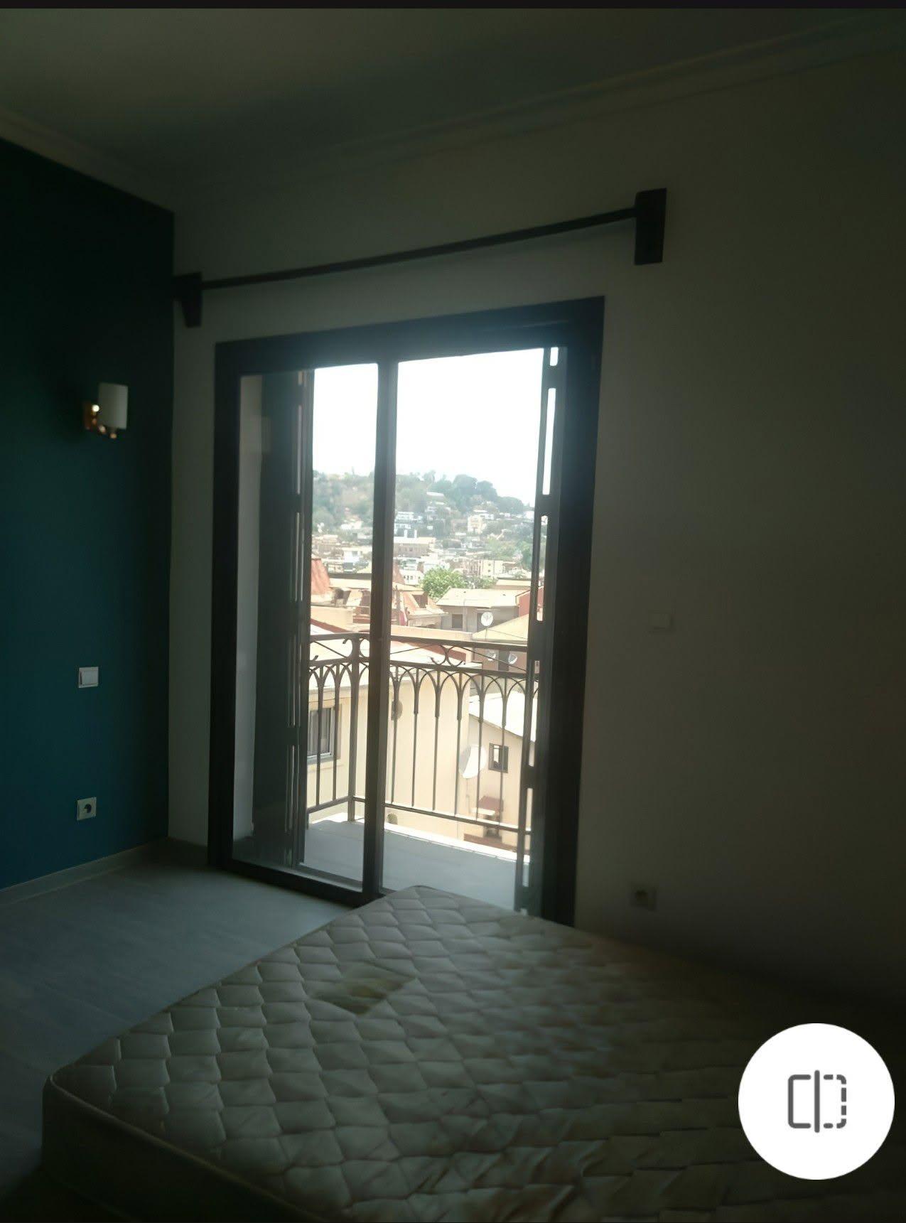 Location · Appartement · Antsakaviro, Antananarivo - photo 4