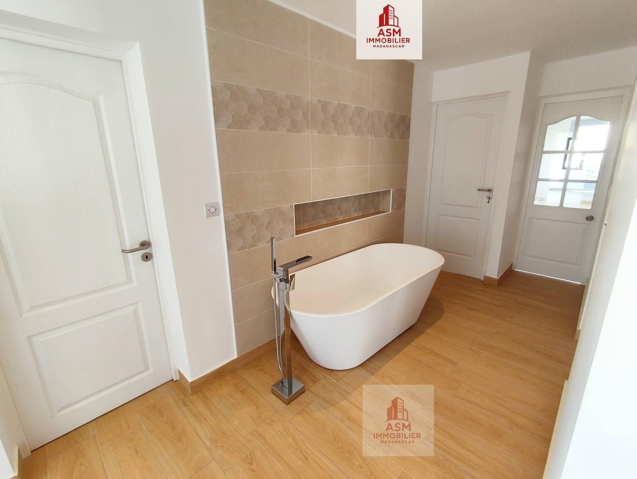 Location · Appartement T4 · Andrainarivo, Antananarivo - photo 8
