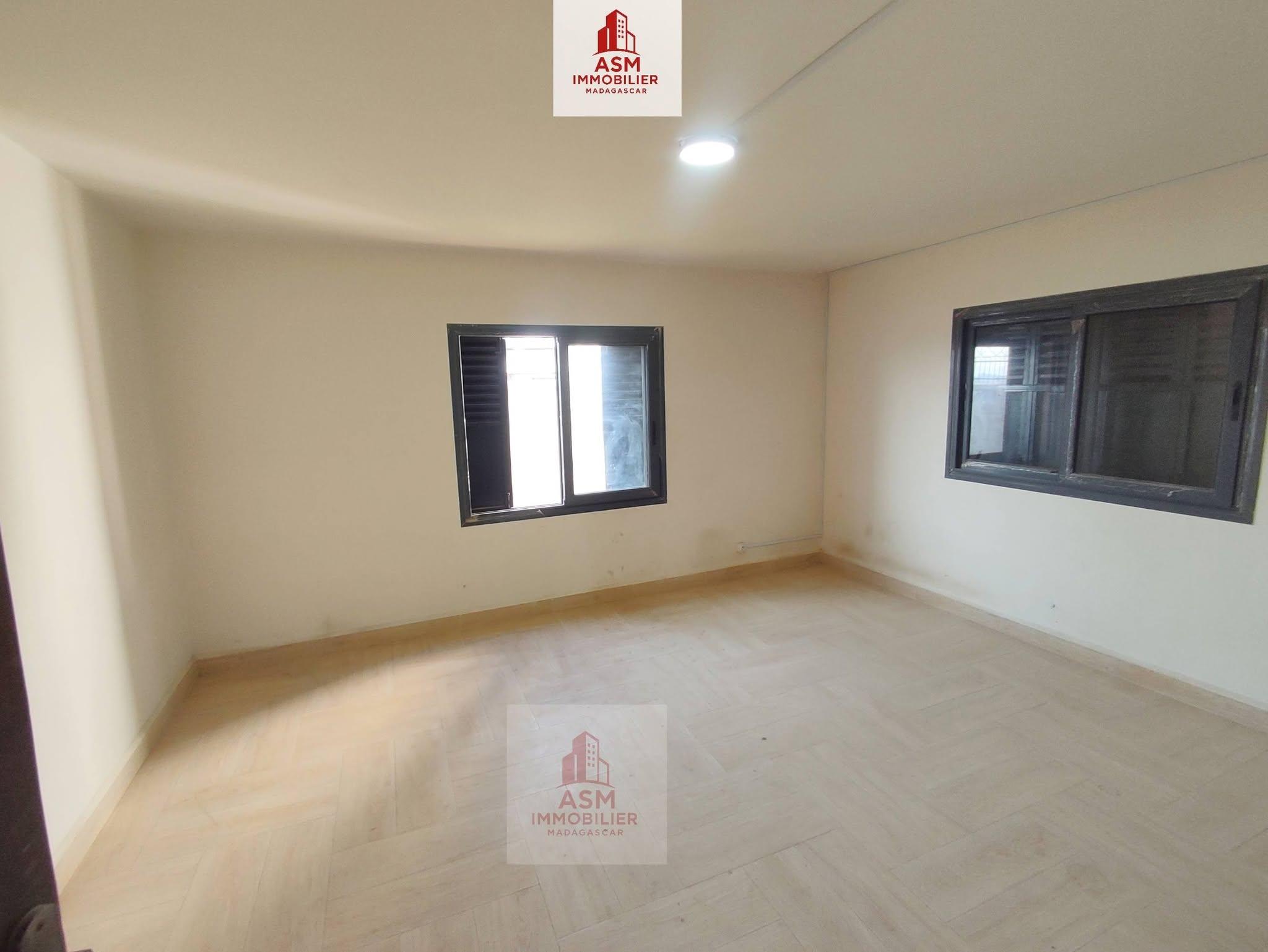 Location · Villa F5 neuve · Sabotsy Namena, Antananarivo - photo 5