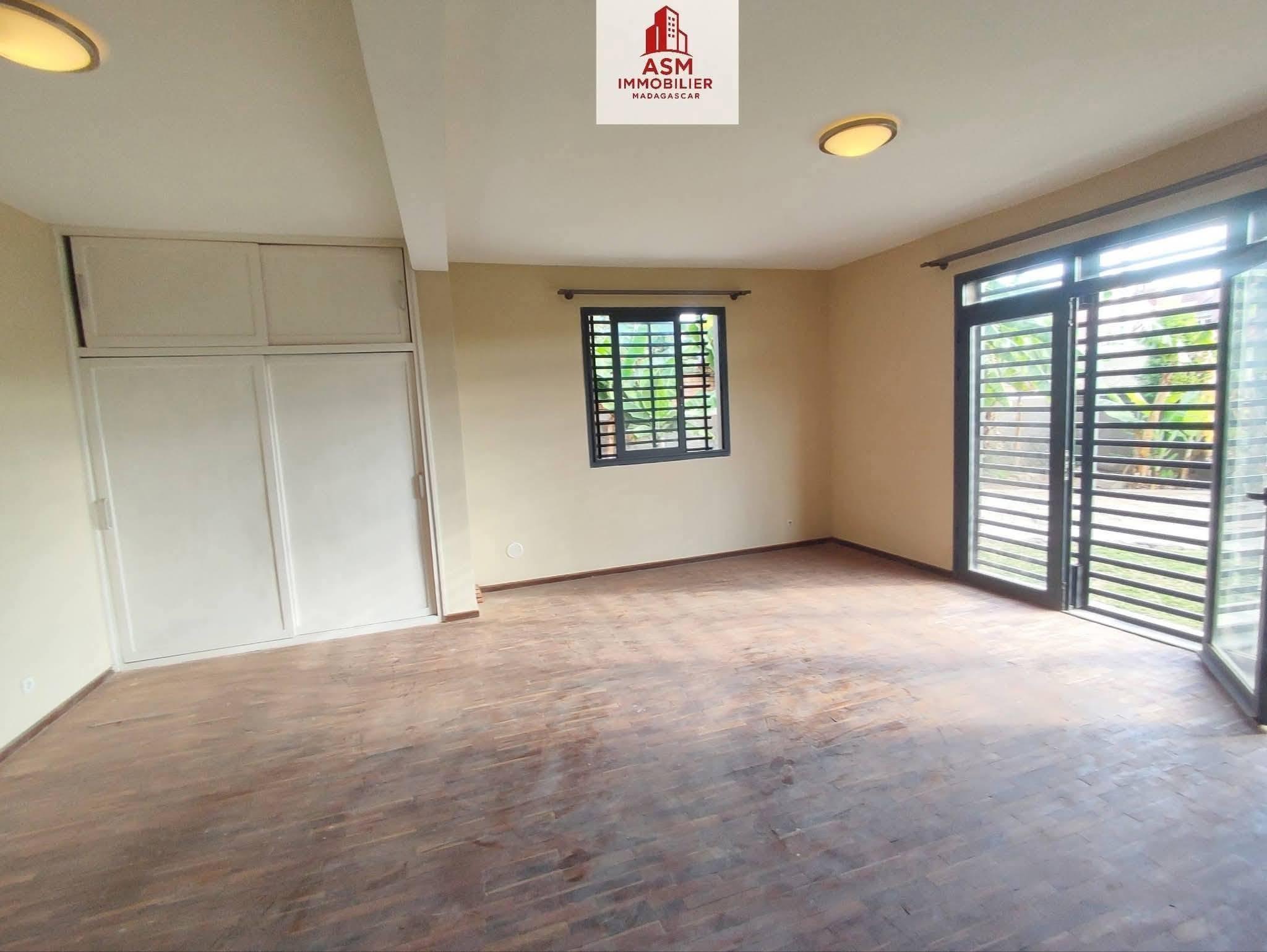Location · Villa de standing · By Pass, Antananarivo - photo 5