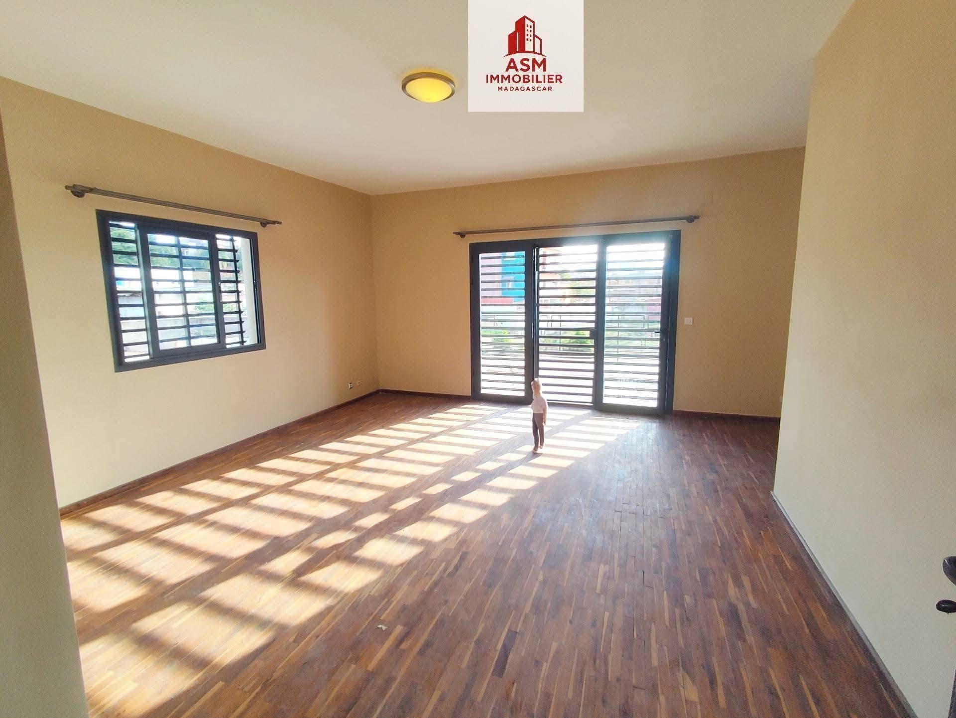 Location · Villa de standing · By Pass, Antananarivo - photo 8