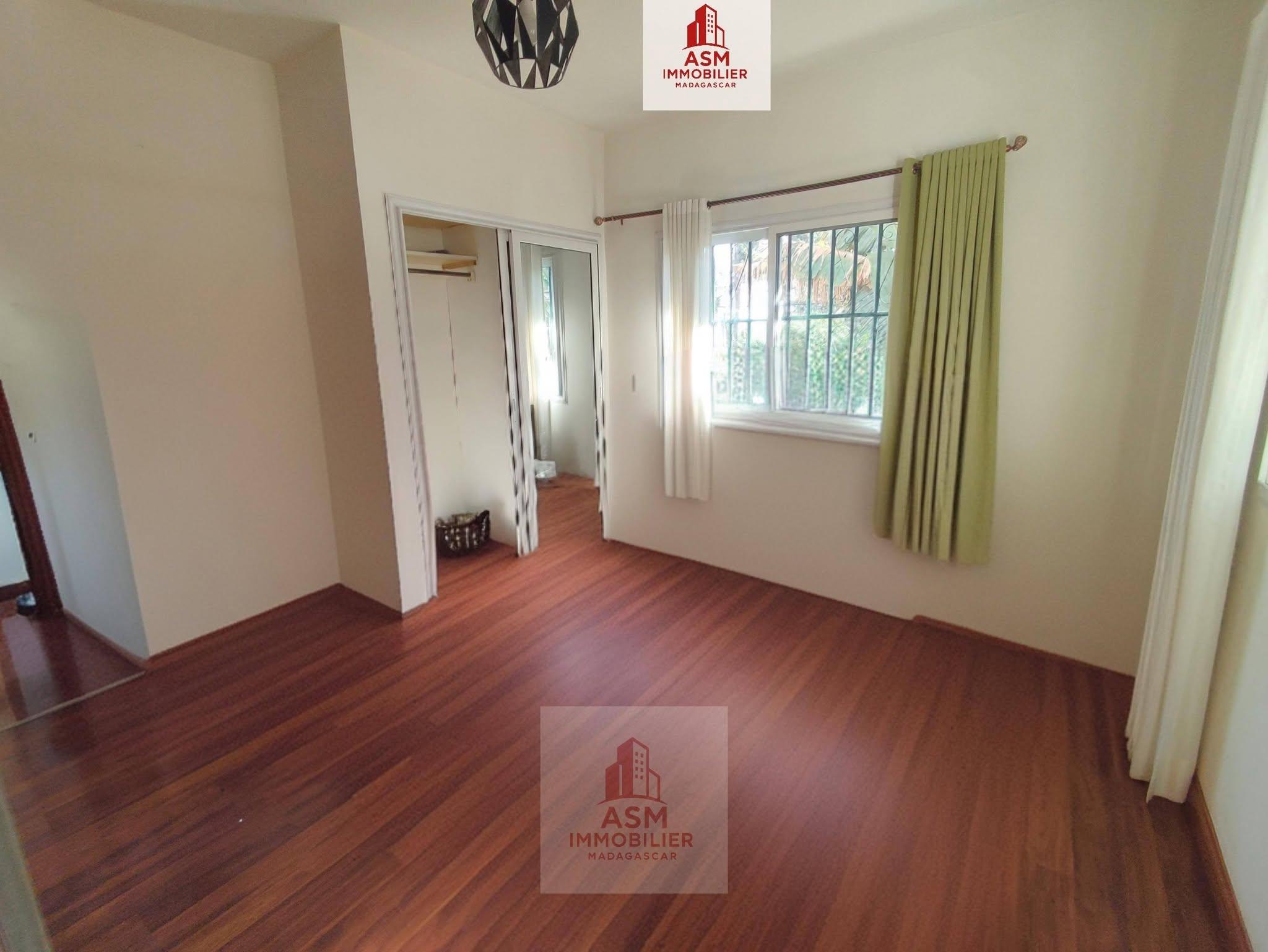 Location · Appartement T4 · Analamahitsy, Antananarivo - photo 3