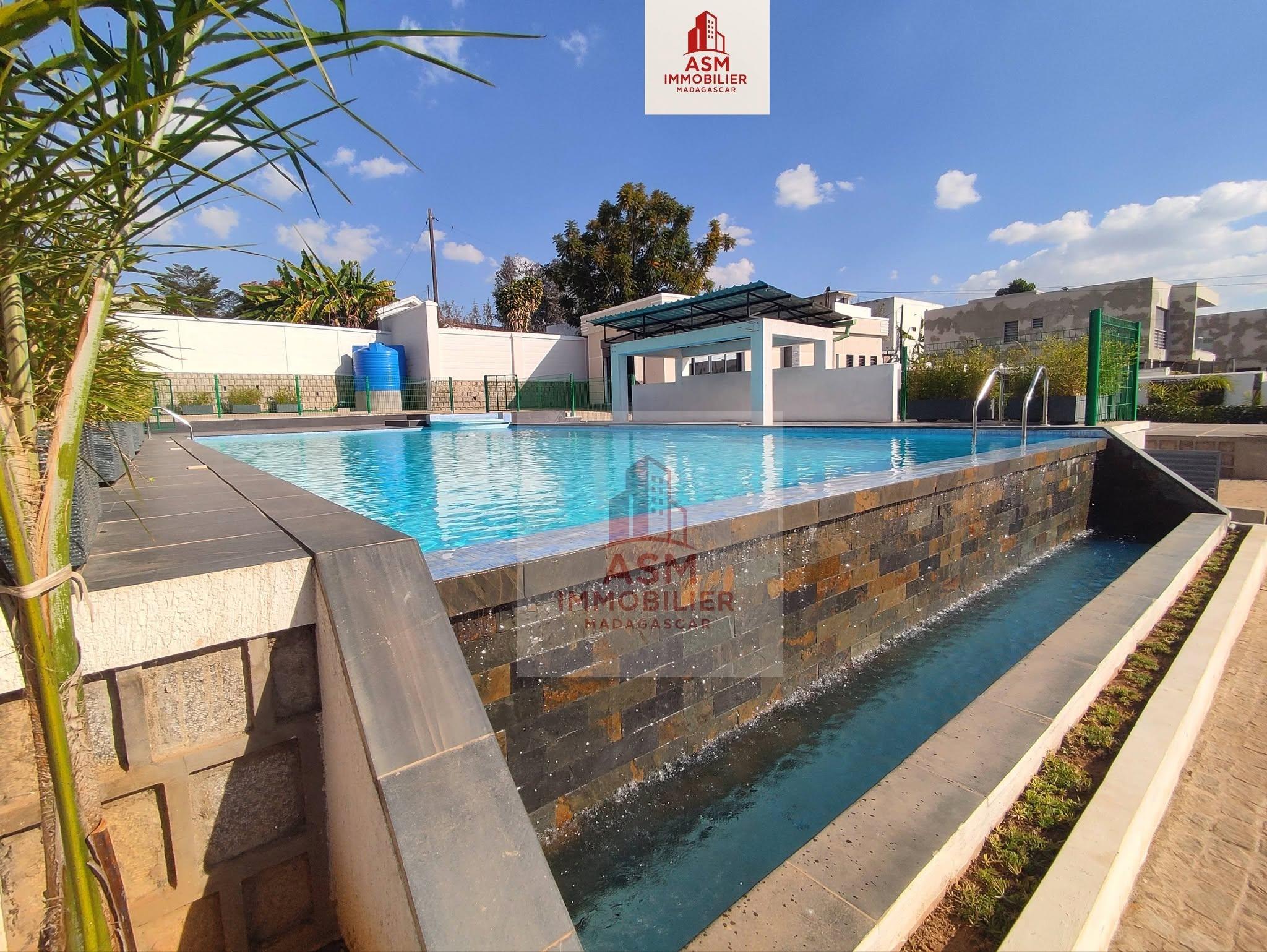 Location · Ensemble 3 villas de standing · Ambatobe, Antananarivo - photo 4