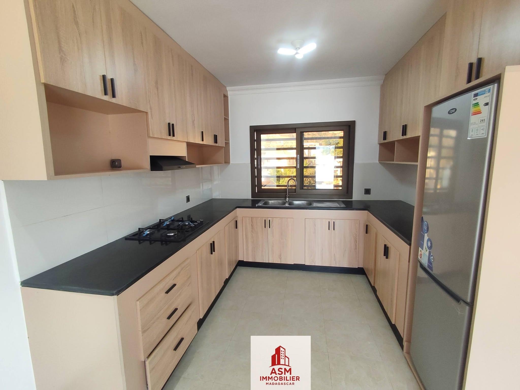 Location · Ensemble 3 villas de standing · Ambatobe, Antananarivo - photo 7