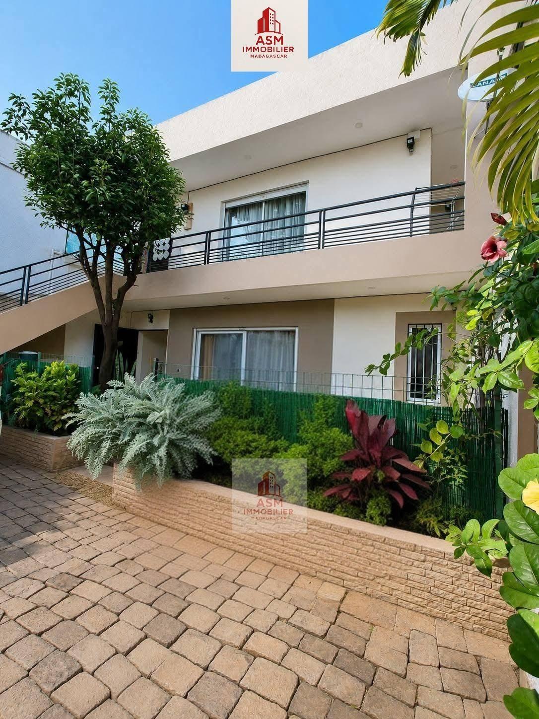 Location · Appartement T3 · Ambohitrarahaba, Antananarivo - photo 1
