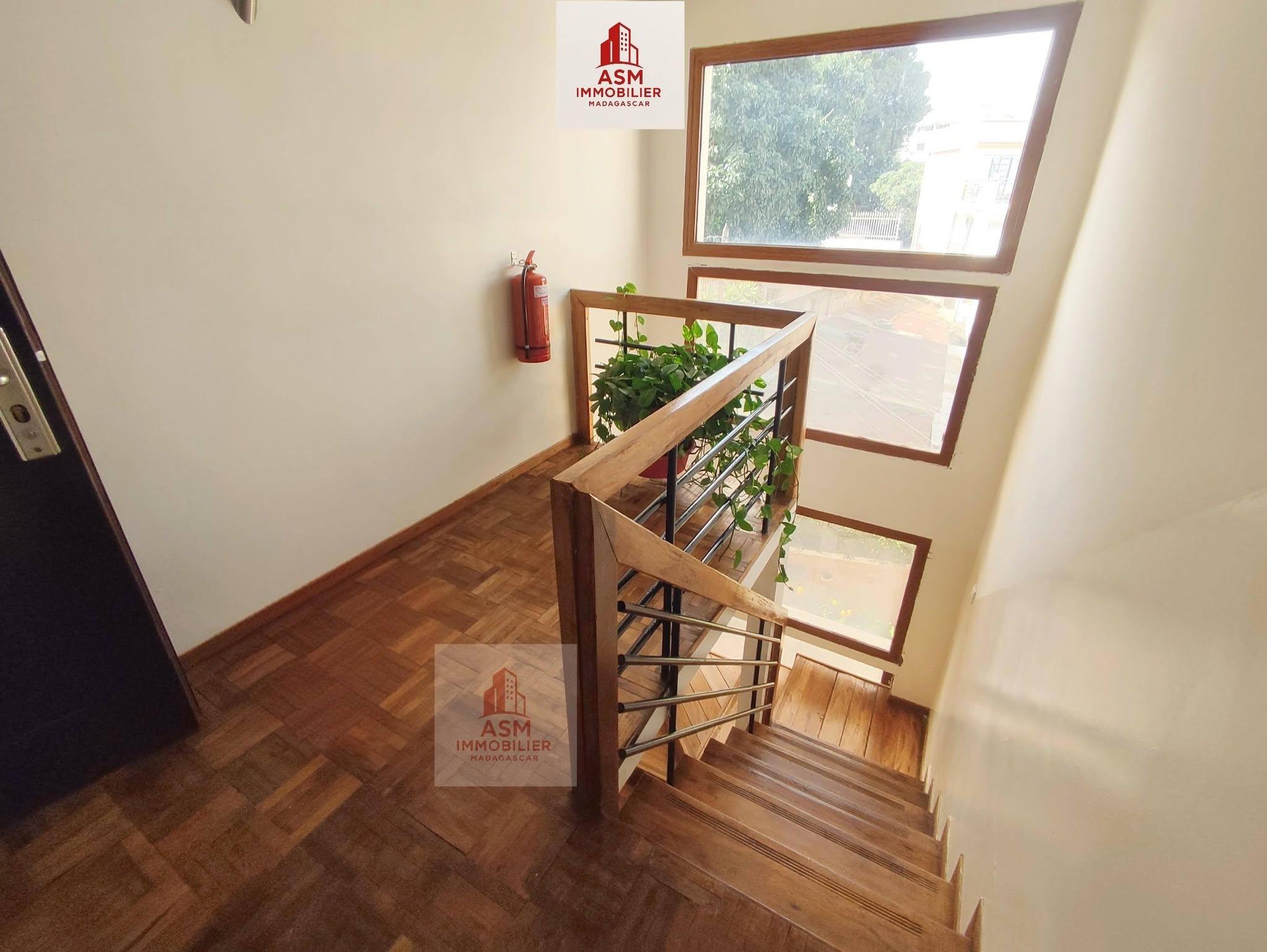 Location · Appartement T3 · Mahazoharivo, Antananarivo - photo 6