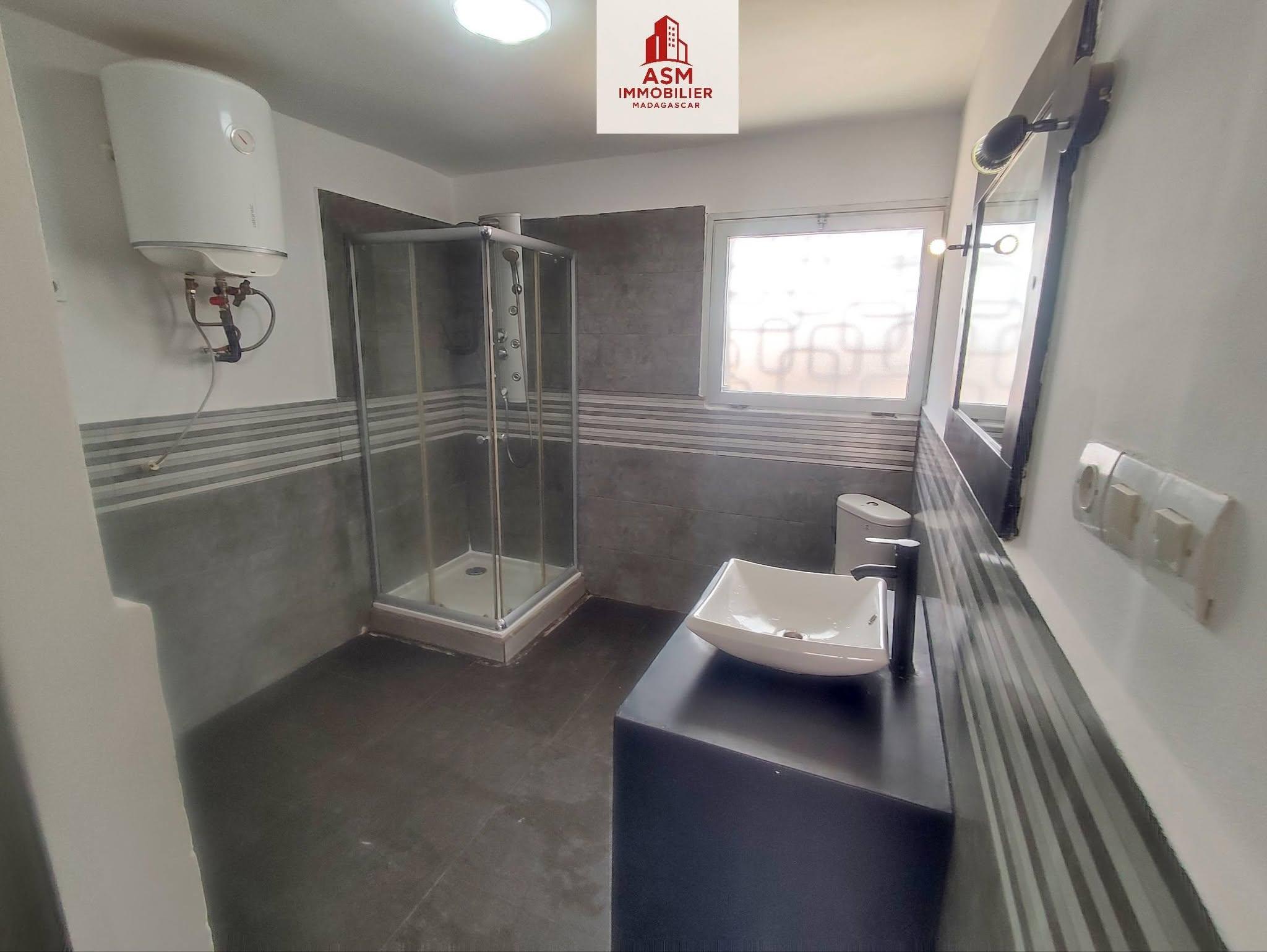 Location · Appartement T3 · Mahazoharivo, Antananarivo - photo 7