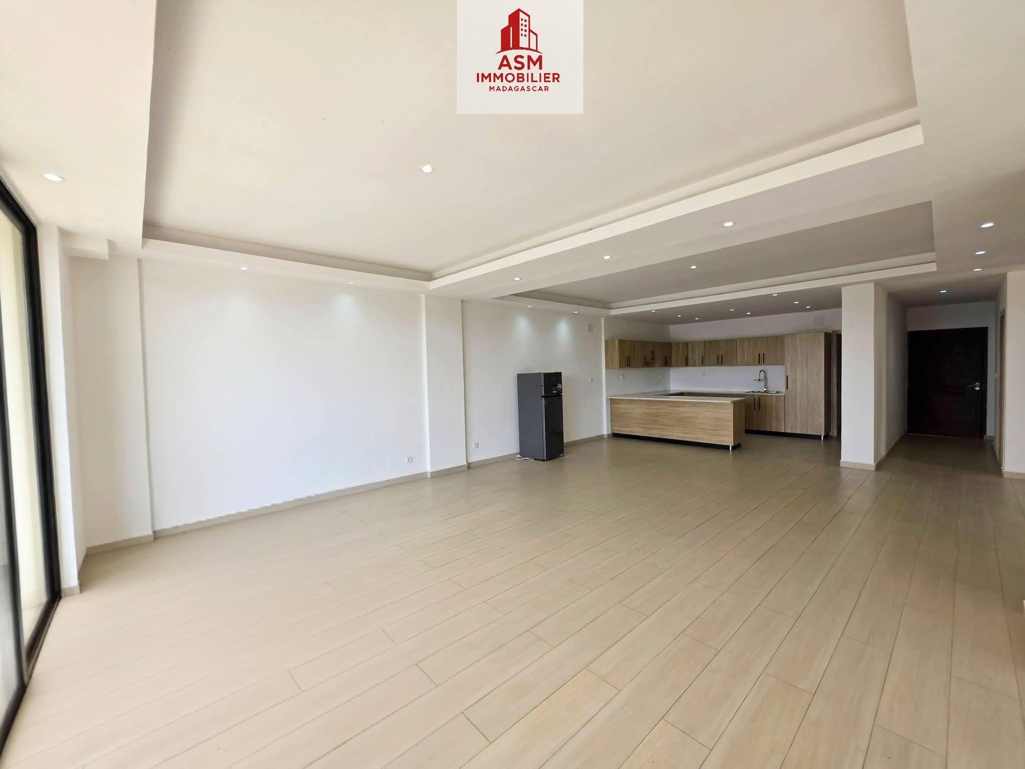 Location · Appartement T4 de standing · Marais Masay, Antananarivo - photo 3