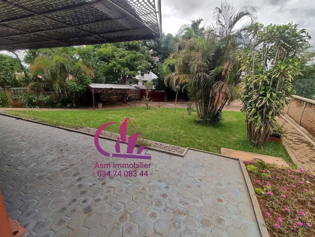 Location · Villa F4 meublée · Somanandrariny, Antananarivo - photo 2