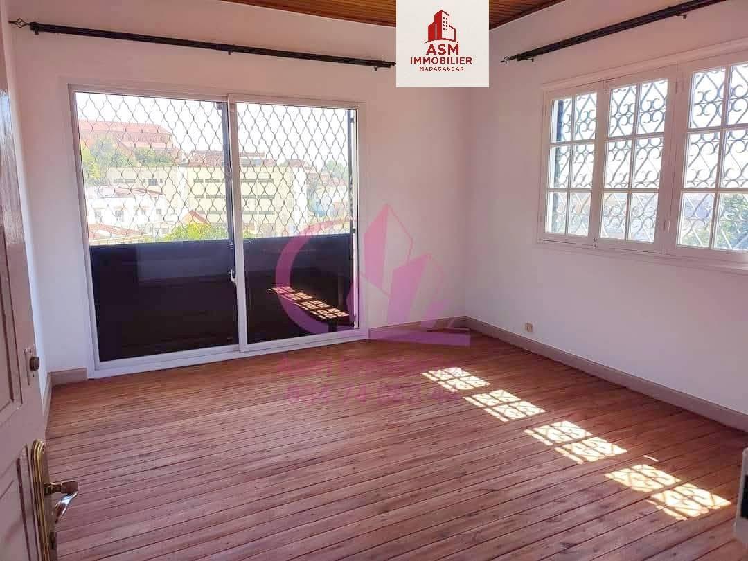 Location · Maison 2 étages · Ampandrana, Antananarivo - photo 4