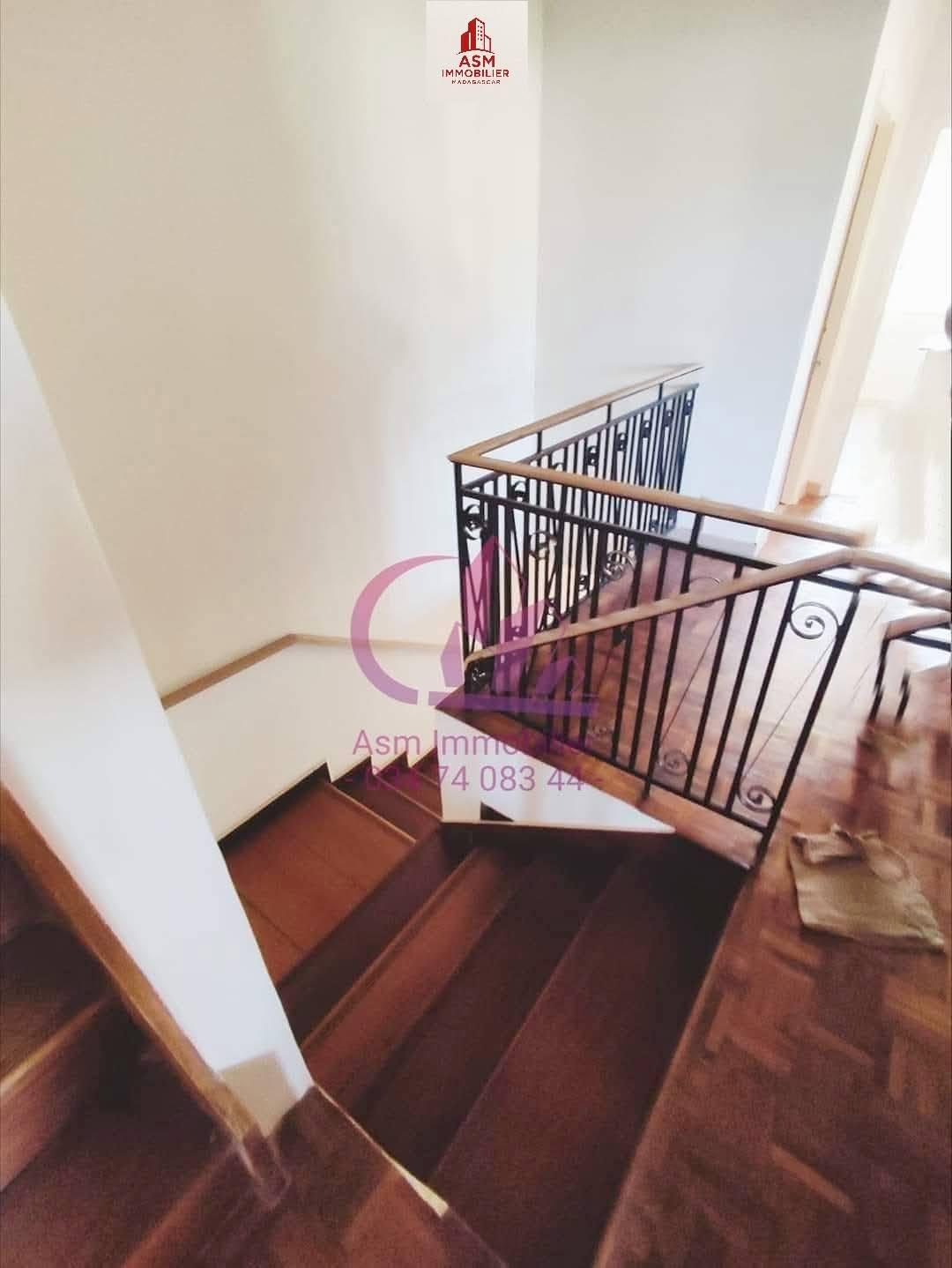 Location · Maison 2 étages · Ampandrana, Antananarivo - photo 5
