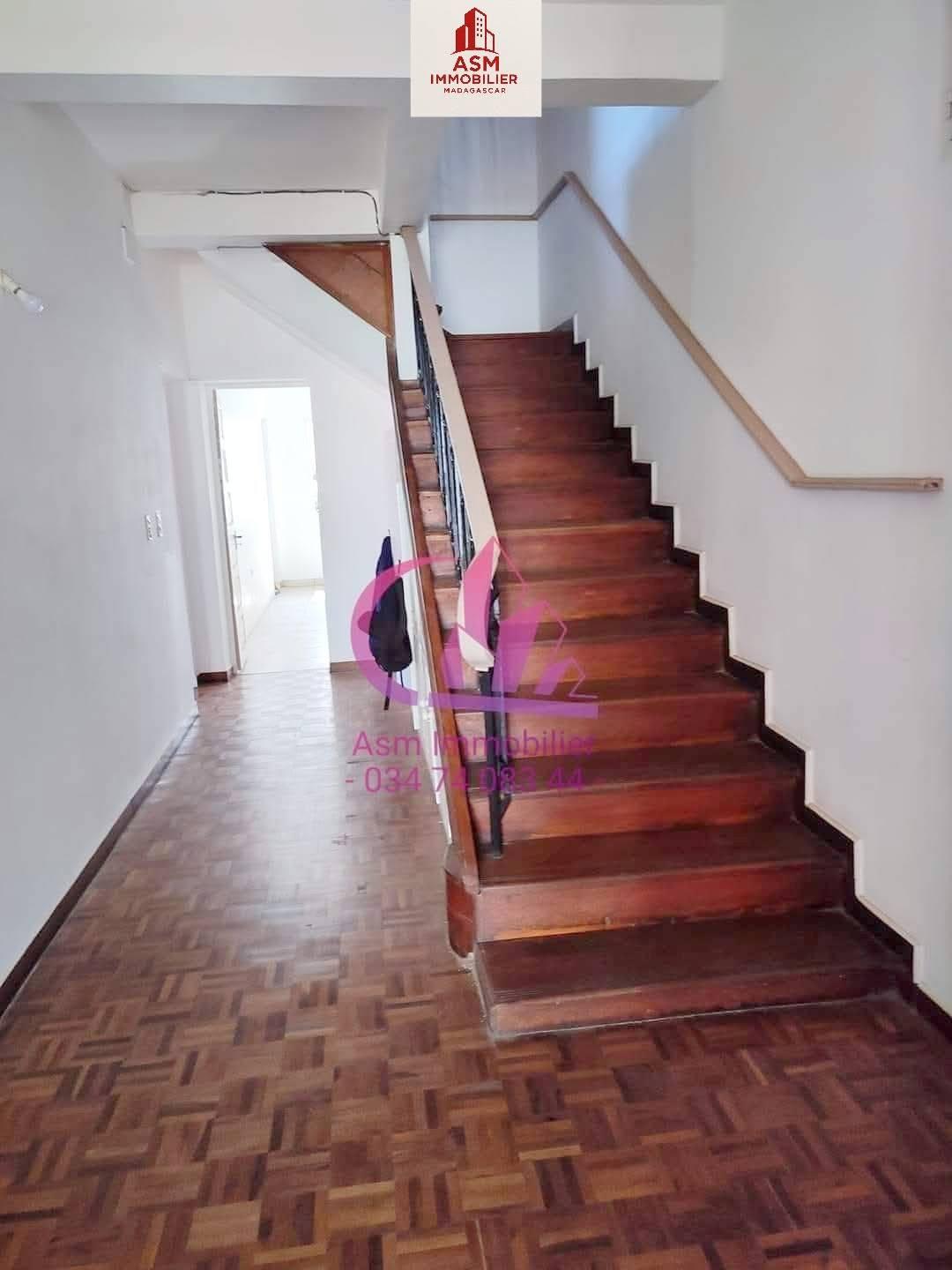 Location · Maison 2 étages · Ampandrana, Antananarivo - photo 6